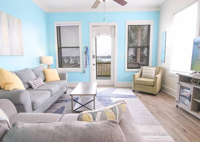 4br Waterfront Dock + Pool Hot Tub | Walk To Holiday home Gulf Shores