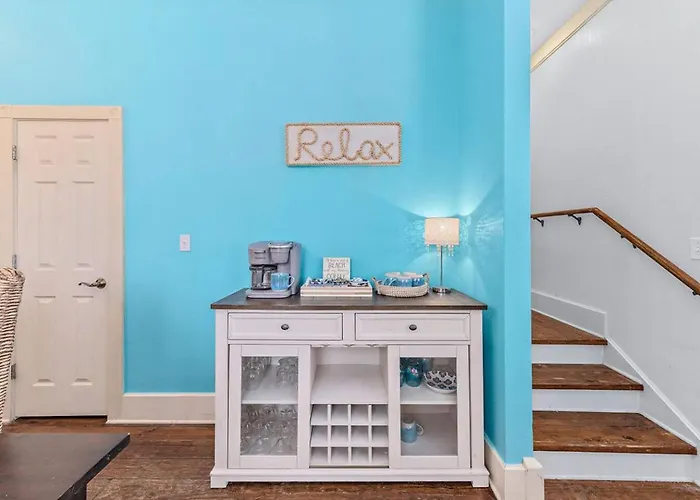Holiday home 4br Waterfront Dock + Pool Hot Tub | Walk To Gulf Shores
